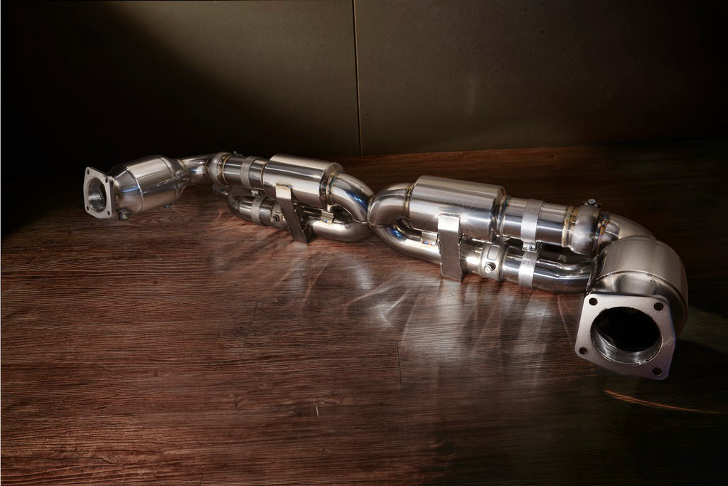 Performance Valvetronic exhaust for Porsche 991 Turbo with aggressive tone and on-demand quiet mode