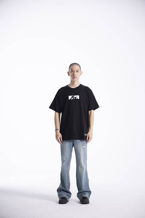 "Finish Line V1 (White )" Black Heavyweight Crew Neck T-Shirt [Limited Ed.]