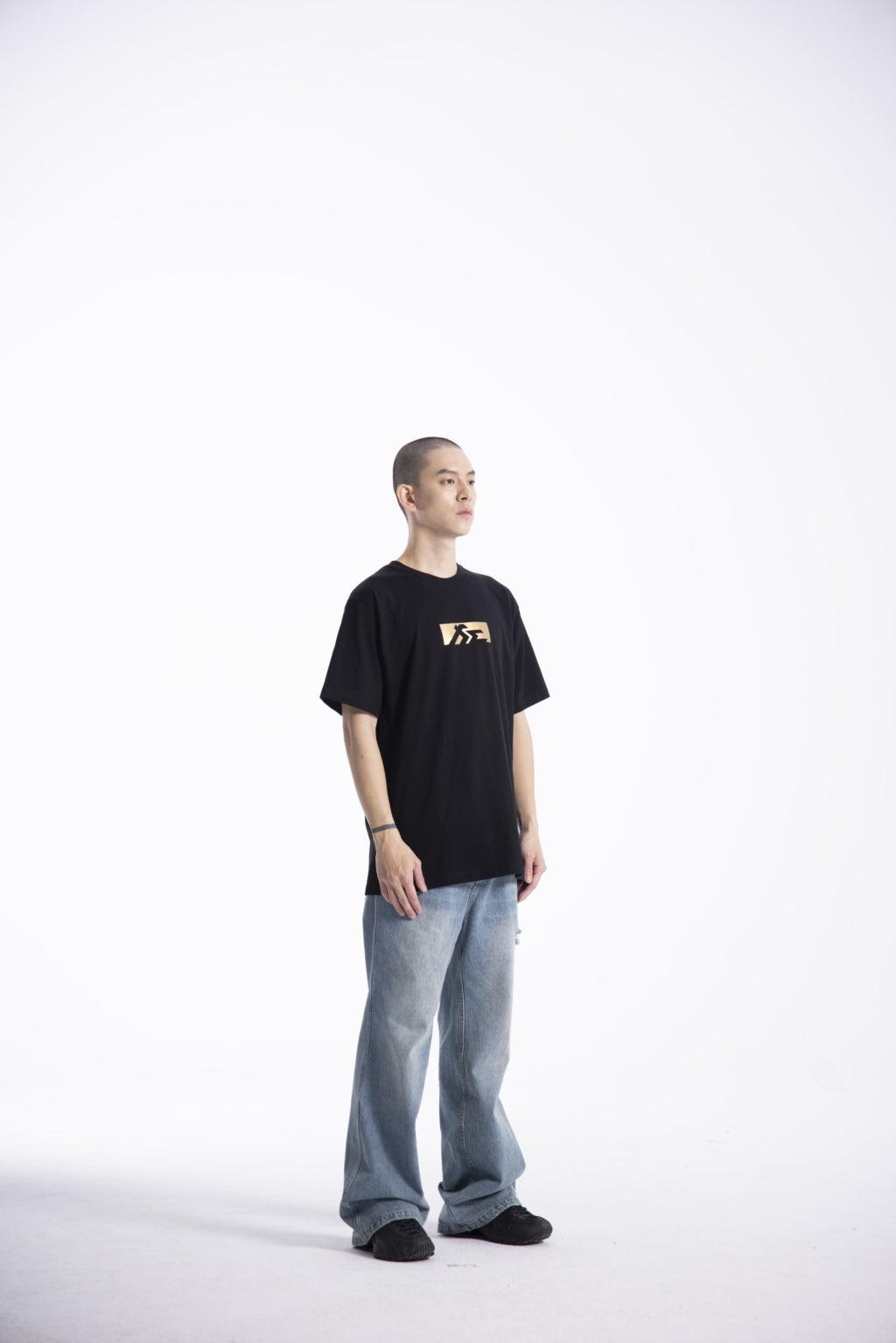 "Finish Line V1 (Gold)" Black Heavyweight Crew Neck T-Shirt [Limited Ed.]