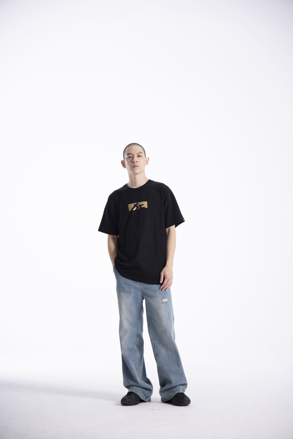 "Finish Line V1 (Gold)" Black Heavyweight Crew Neck T-Shirt [Limited Ed.]